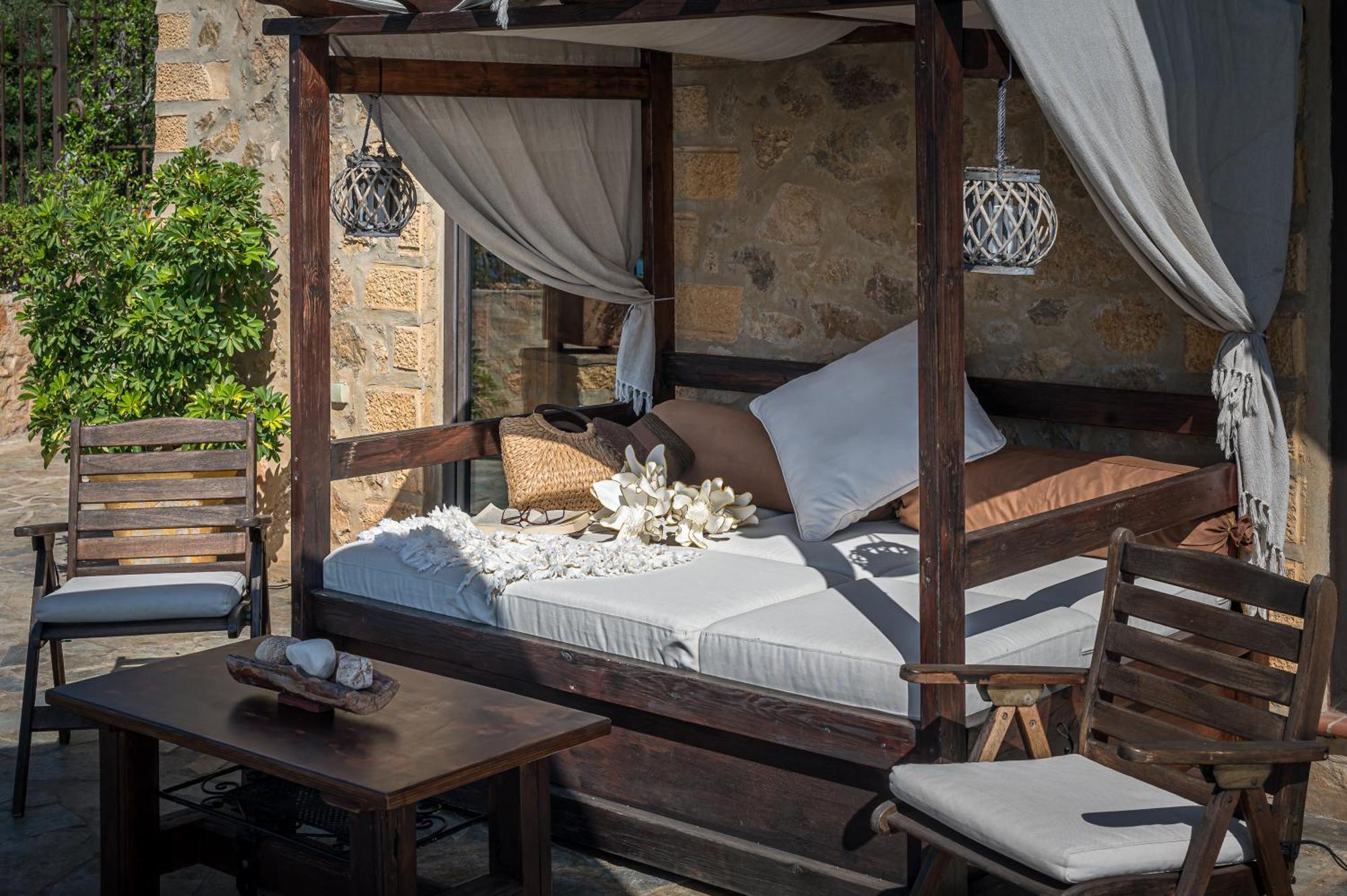 Four Seasons Stonework Castle Villa Lagonisi Exterior photo